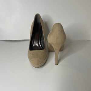 Maurices Women's High Heels Tan Size 8.5 4.5" Heel Like New(Wears like a size 8)